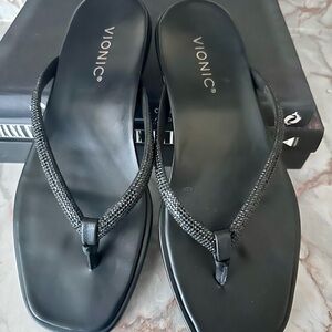Vionic Vista Shine sandals 8.5